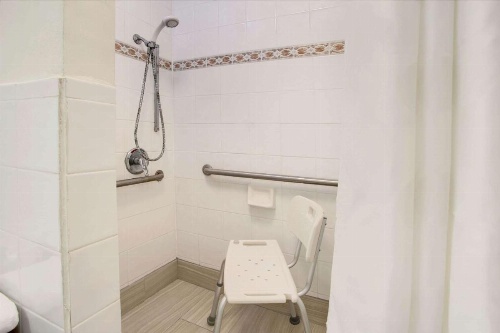 Ramada by Wyndham Fort Lauderdale Airport/Cruise Port image 17