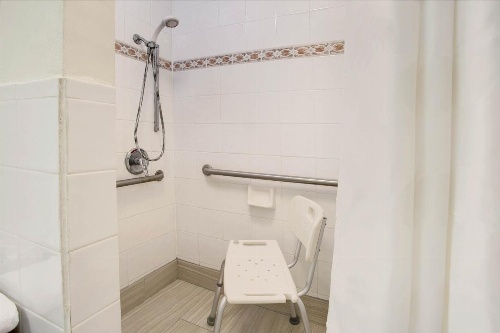 Ramada by Wyndham Fort Lauderdale Airport/Cruise Port image 4